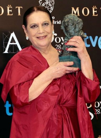 Islantilla Cineforum rinde homenaje en su festival a Terele Pávez con el premio UHU Francisco Elías