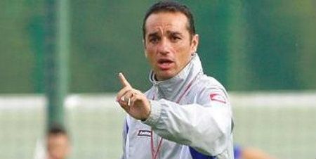 Un técnico con éxito precoz, exigente y partidario de un fútbol atrevido