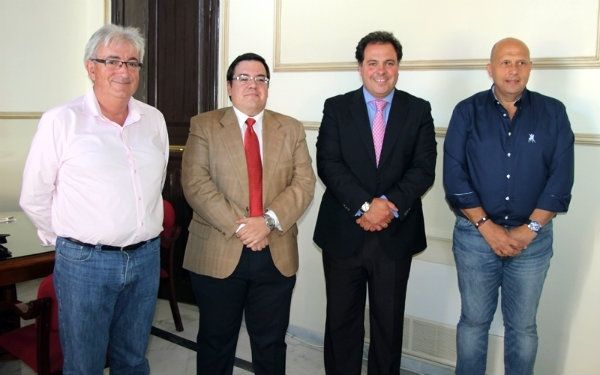 El jefe provincial de tráfico reconoce la labor de San Juan en materia de seguridad