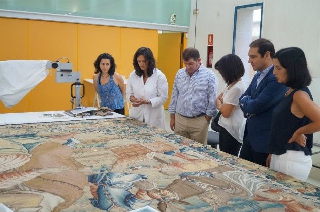 Jabugo entrega la documentación para la inclusión del proceso artesanal de la matanza como Patrimonio Inmaterial de Andalucía