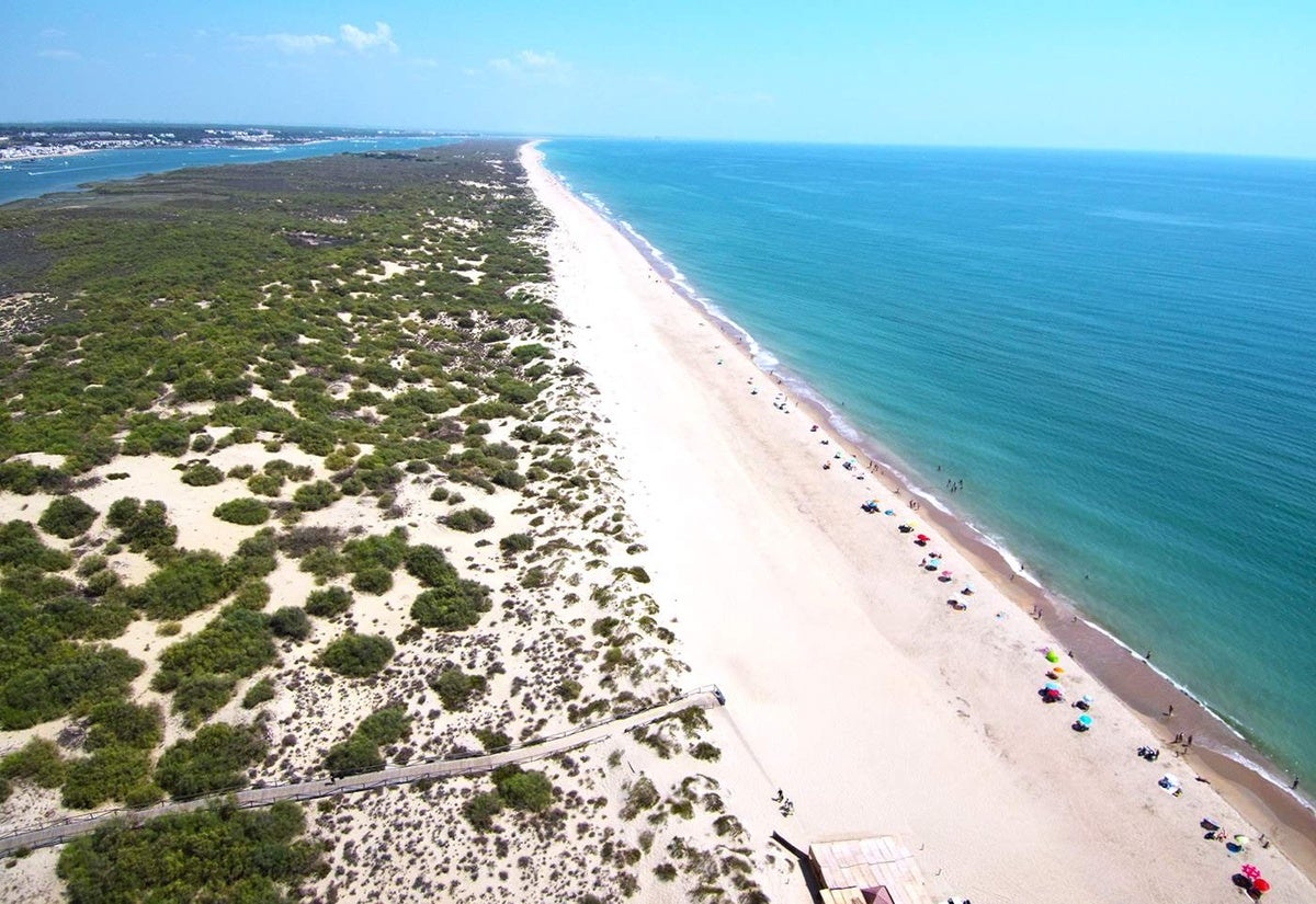 La Playa de Nueva Umbría es una de las más largas de Huelva y España