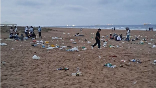 Imagen antes - La noche de San Juan acaba en Punta Umbría sin incidentes y sin rastro de basura en las playas