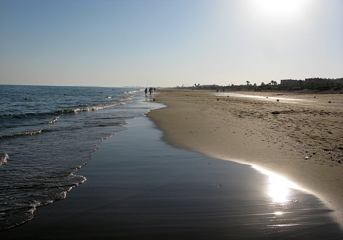 El pequeño pueblo pesquero de Huelva que esconde la playa más salvaje ...