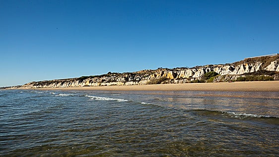 La playa de Huelva que el periódico 'The Times' ha destacado como una de las mejores de España: «Está lejos de las carreteras y de la civilización»