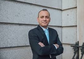 Lista de Vox Huelva al Congreso: Tomás Fernández y María Ponce, números 1 y 2