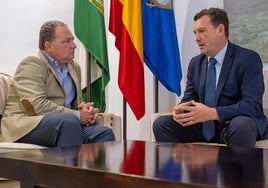 Los presidentes de Puerto y Diputación comparten proyectos en su primer encuentro institucional