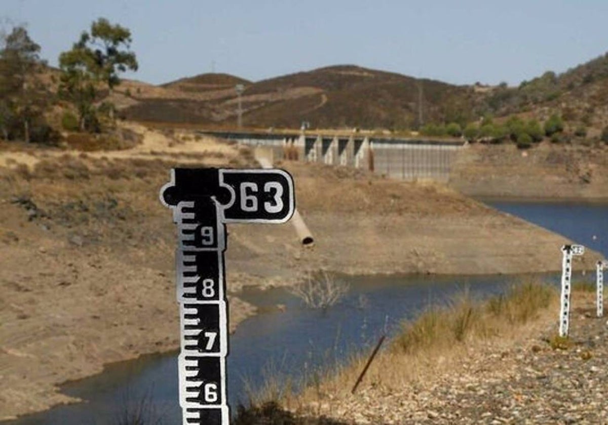 Uno de los embalses de la provincia de Huelva a niveles mínimos