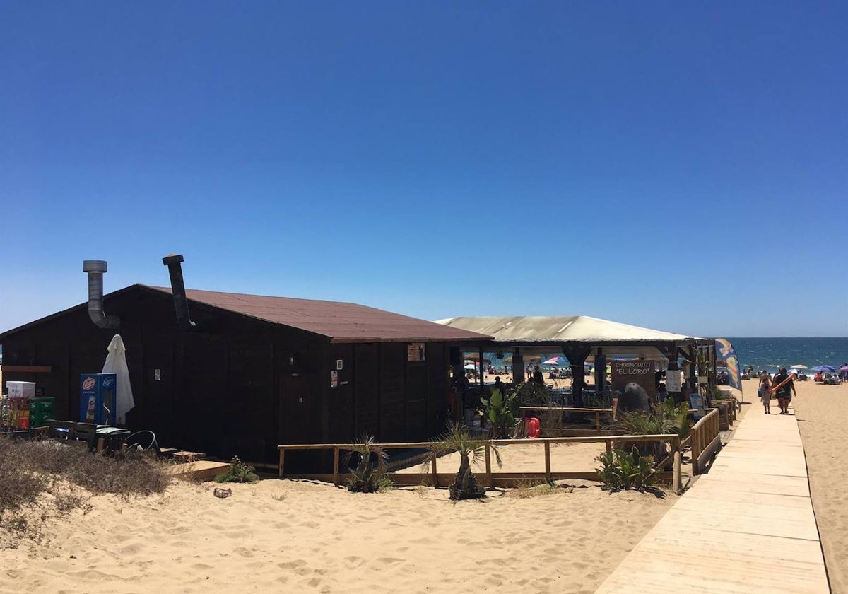 Un chiringuito en una playa de Huelva