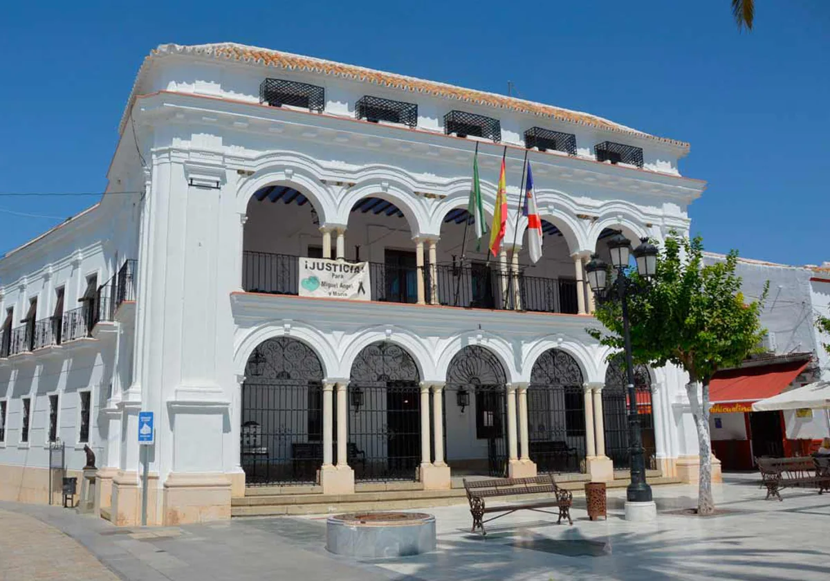 El Ayuntamiento de Almonte