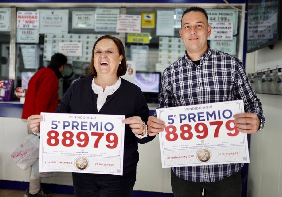 Despacho de loterías de la calle Bocas, en Huelva capital, que ha vendido el quinto premio