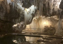 'Erasmus Looks' premia fotografías del Dolmen de Soto y Aracena desde su castillo y la Gruta de las Maravillas
