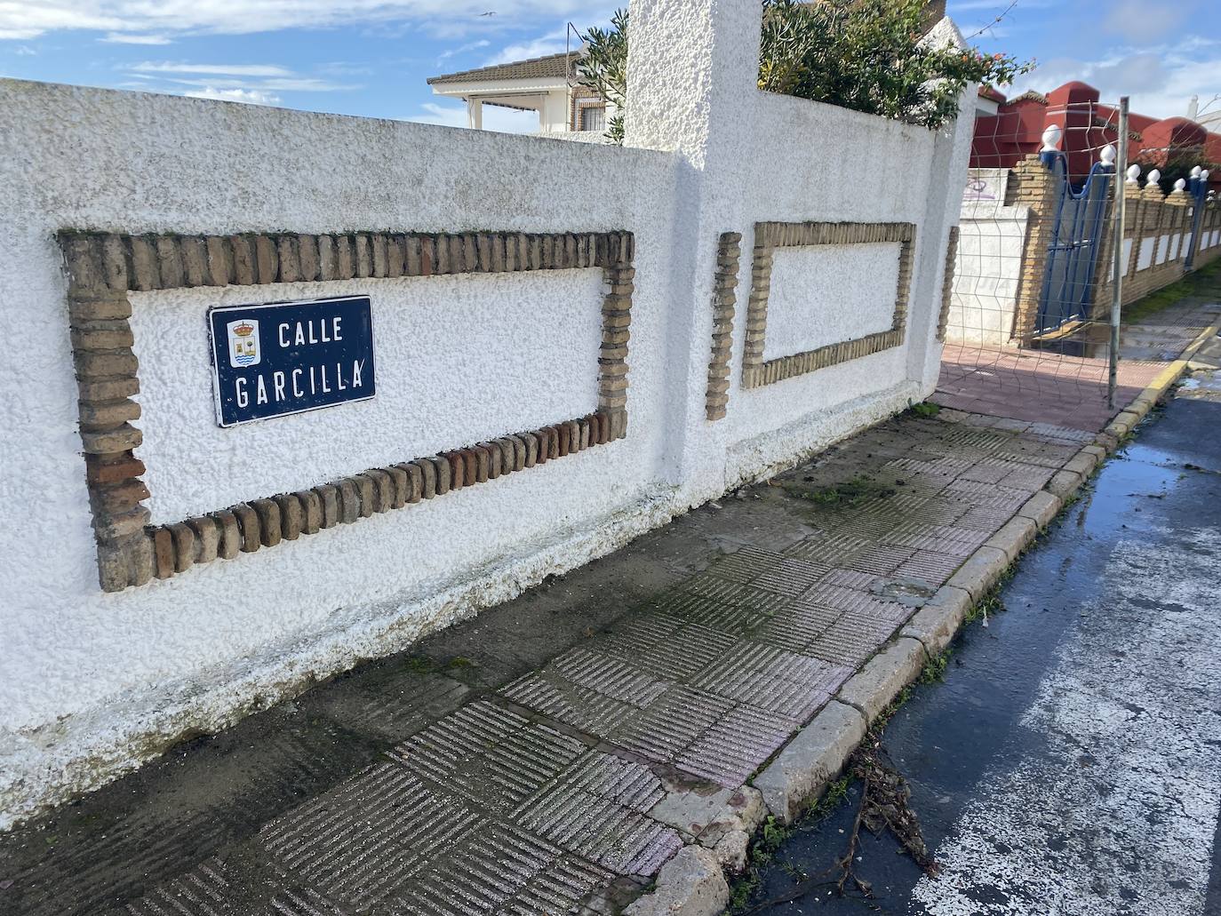 Este es el peligroso estado de los accesos a la playa de El Portil