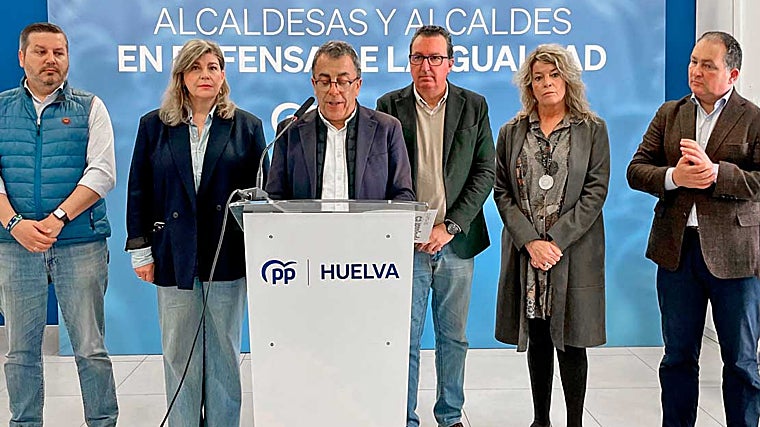 Alcaldes del PP firman un manifiesto «por la igualdad» y en contra de ...