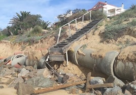 Las últimas mareas vivas provocan importantes daños en la playa de Mazagón