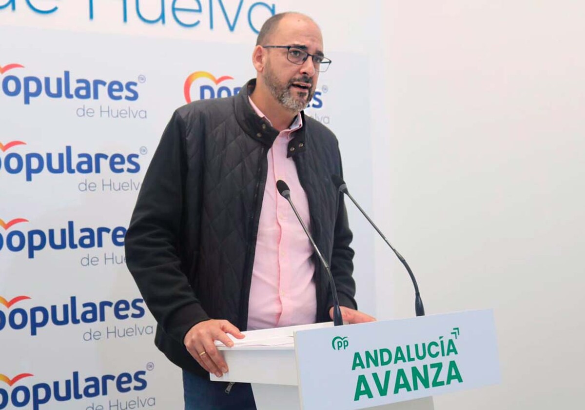 El portavoz del PP en el Ayuntamiento de Almonte, Miguel Ángel Jiménez