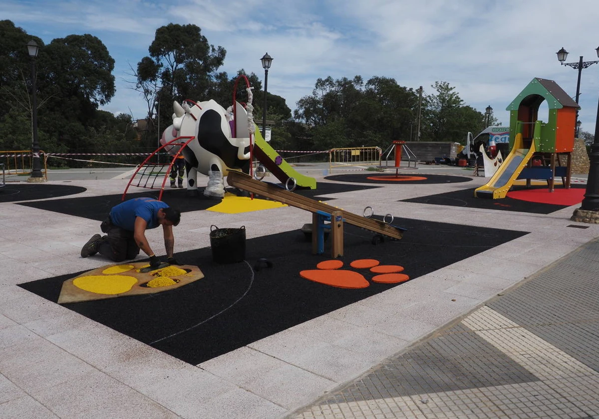 Nuevo parque infantil en Palos, en la plaza de La Paz