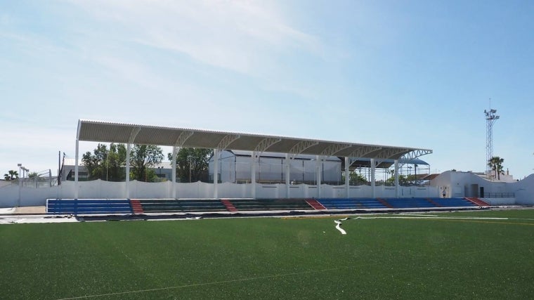 El remozado Estadio Municipal 'Los Príncipes' de Palos de la Frontera