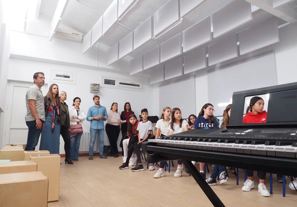 El nuevo aula de música del colegio San Jorge de Palos de la Frontera