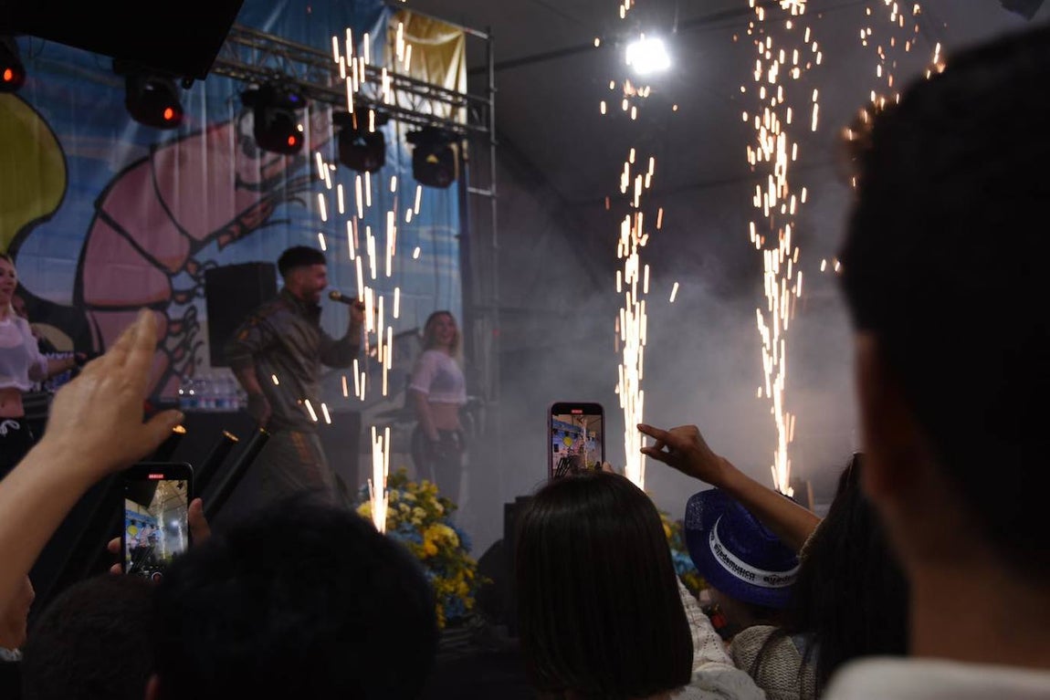 Sigue la fiesta y el ambientazo en la Feria de la Gamba de Punta Umbría. Estos son los conciertos del sábado