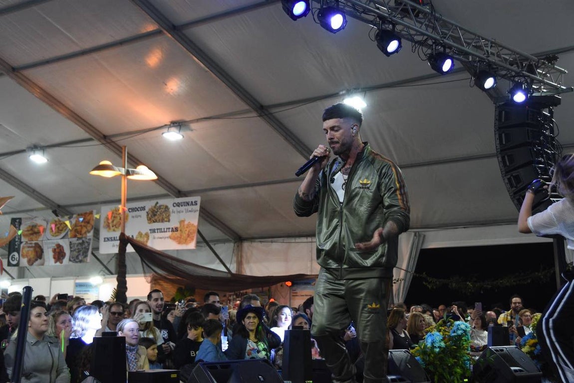 Sigue la fiesta y el ambientazo en la Feria de la Gamba de Punta Umbría. Estos son los conciertos del sábado