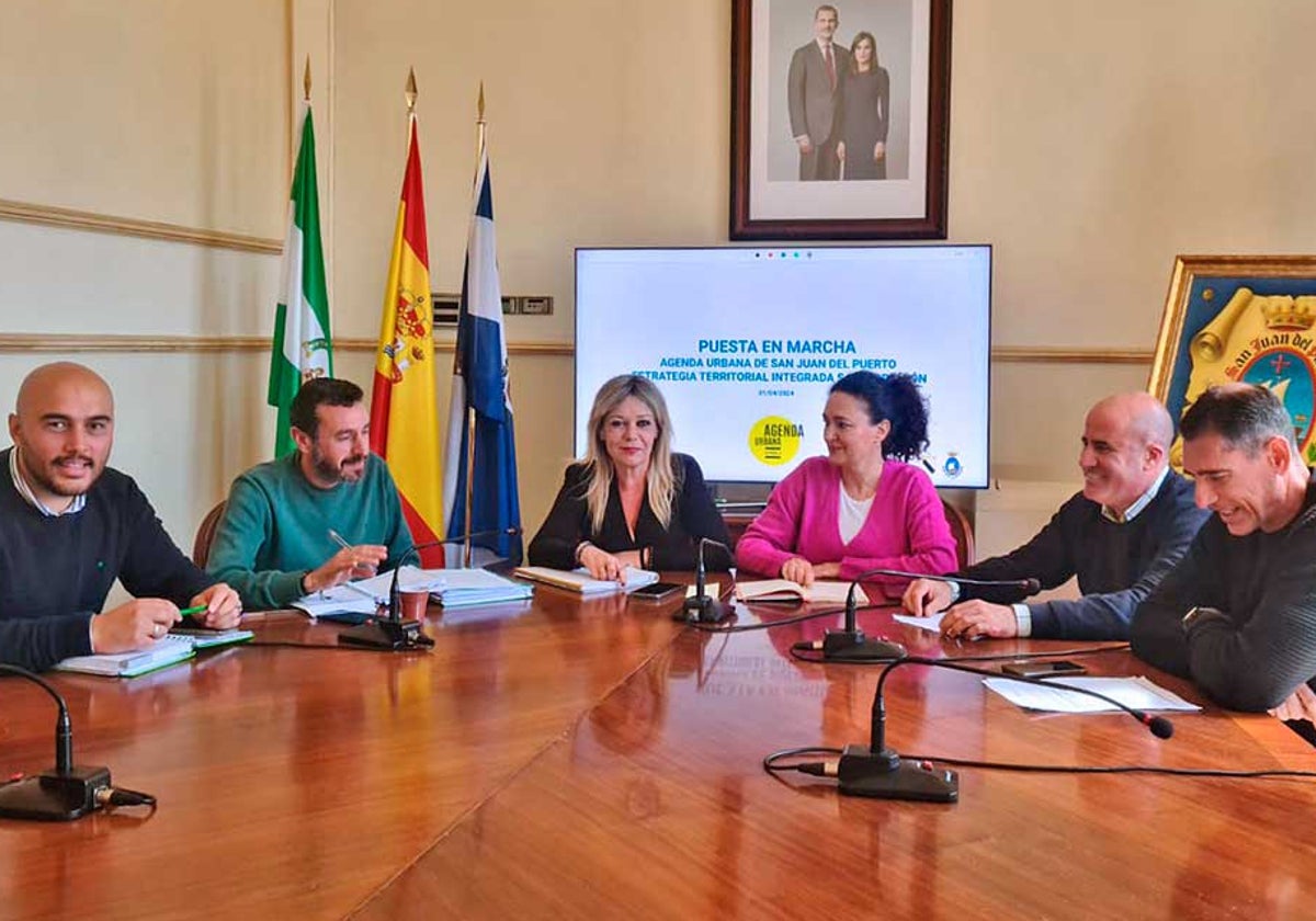 Reunión de los equipos de gobierno de Gibraleón y San Juan del Puerto