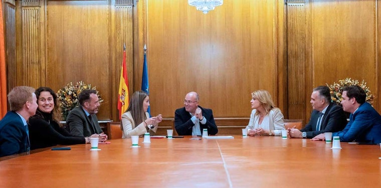 La reunión mantenida por los 'populares' en el Congreso de los Diputados