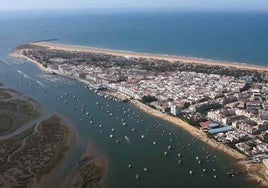 Panorámica aérea de Punta Umbría, con su característica ubicación