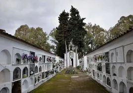 El cementerio de la localidad serrana de Zufre