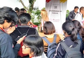 La Universidad de Huelva, a la 'caza' de alumnos en Perú y Colombia