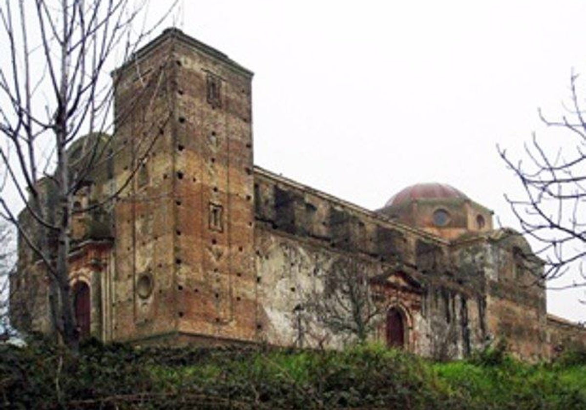 La iglesia inacabada de Castaño del Robledo