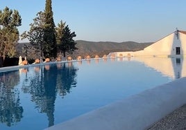 Una de las piscinas naturales más grandes y bonitas de Andalucía se encuentra en este pueblo de Huelva y es gratis