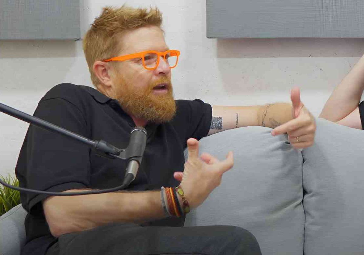 Daniel del Toro durante la entrevista en el podcast 'Aquí se escucha'