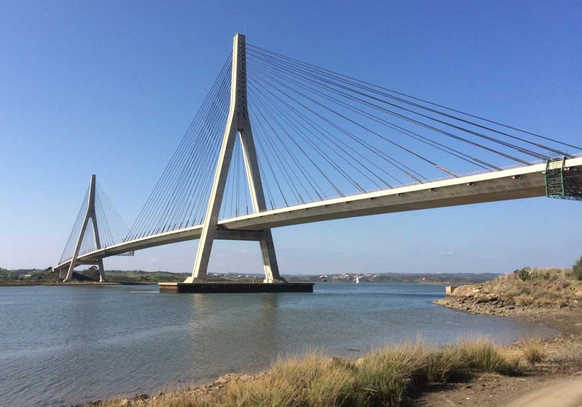 Imagen del puente internacional del Guadiana