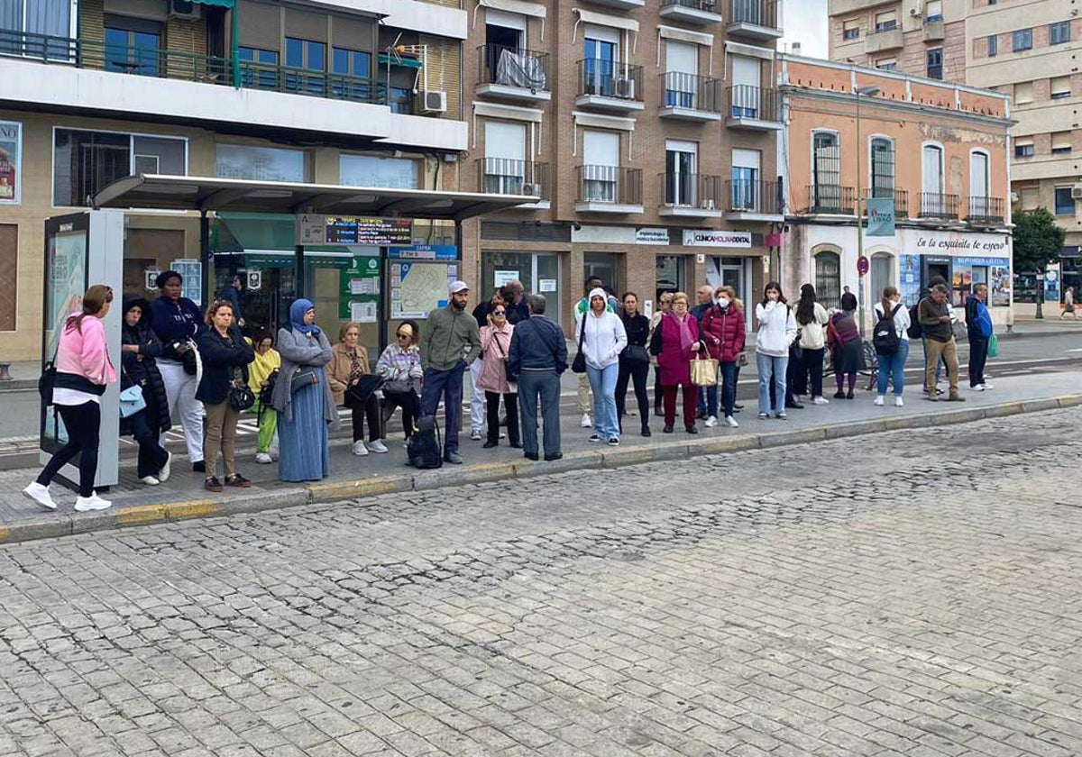 Una de las paradas de autobús de Zafra, esta mañana