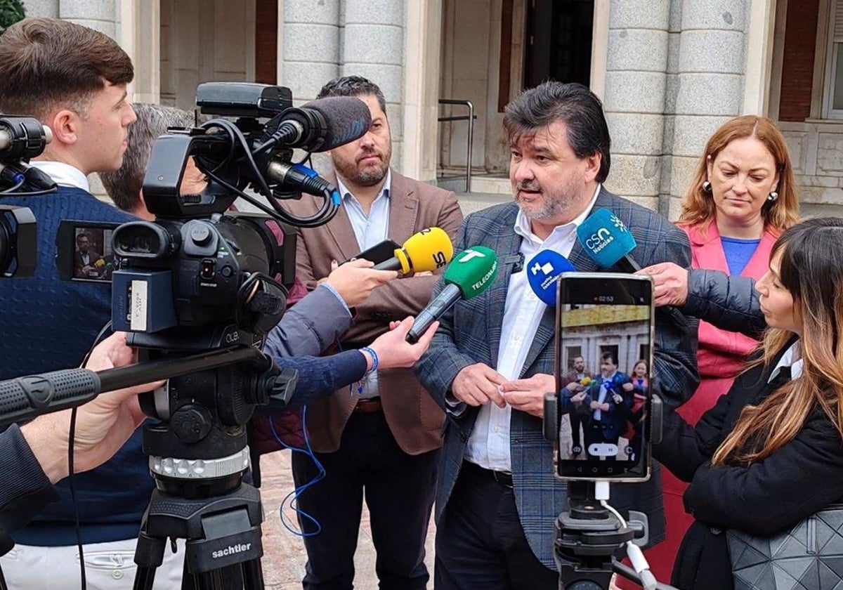 El diputado nacional y presidente del PSOE de Huelva capital, Gabriel Cruz