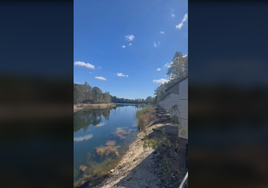 El curioso lugar abandonado que se encuentra junto a un embalse de la provincia de Huelva