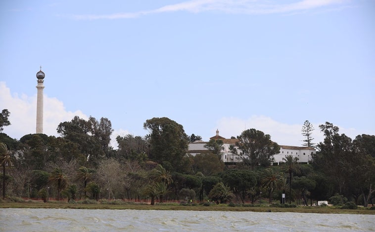 Imagen principal - El Monasterio de La Rábida, el Muelle de la Reina y el Muelle de las Carabelas y el puerto de la Calzadilla