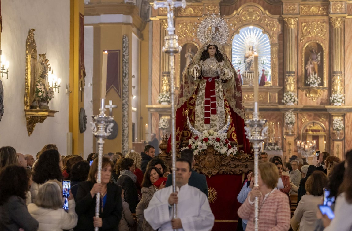 La procesión de la Virgen de Albricias en El Cerro de Andévalo, en imágenes
