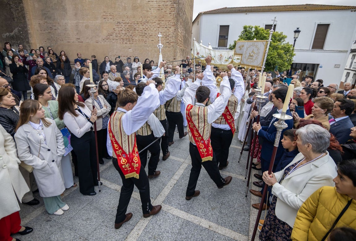 La procesión de la Virgen de Albricias en El Cerro de Andévalo, en imágenes