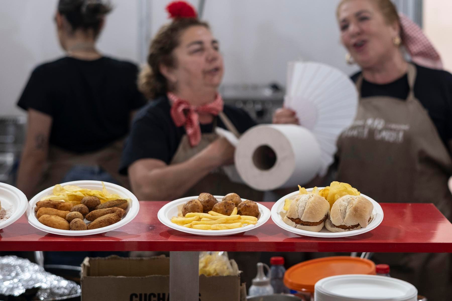 La jornada inaugural de la Feria de la Gamba de Punta Umbría, en imágenes