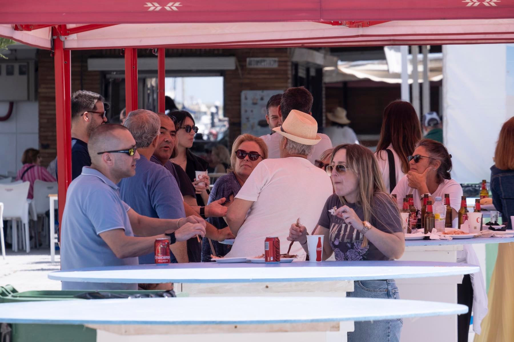 La jornada inaugural de la Feria de la Gamba de Punta Umbría, en imágenes