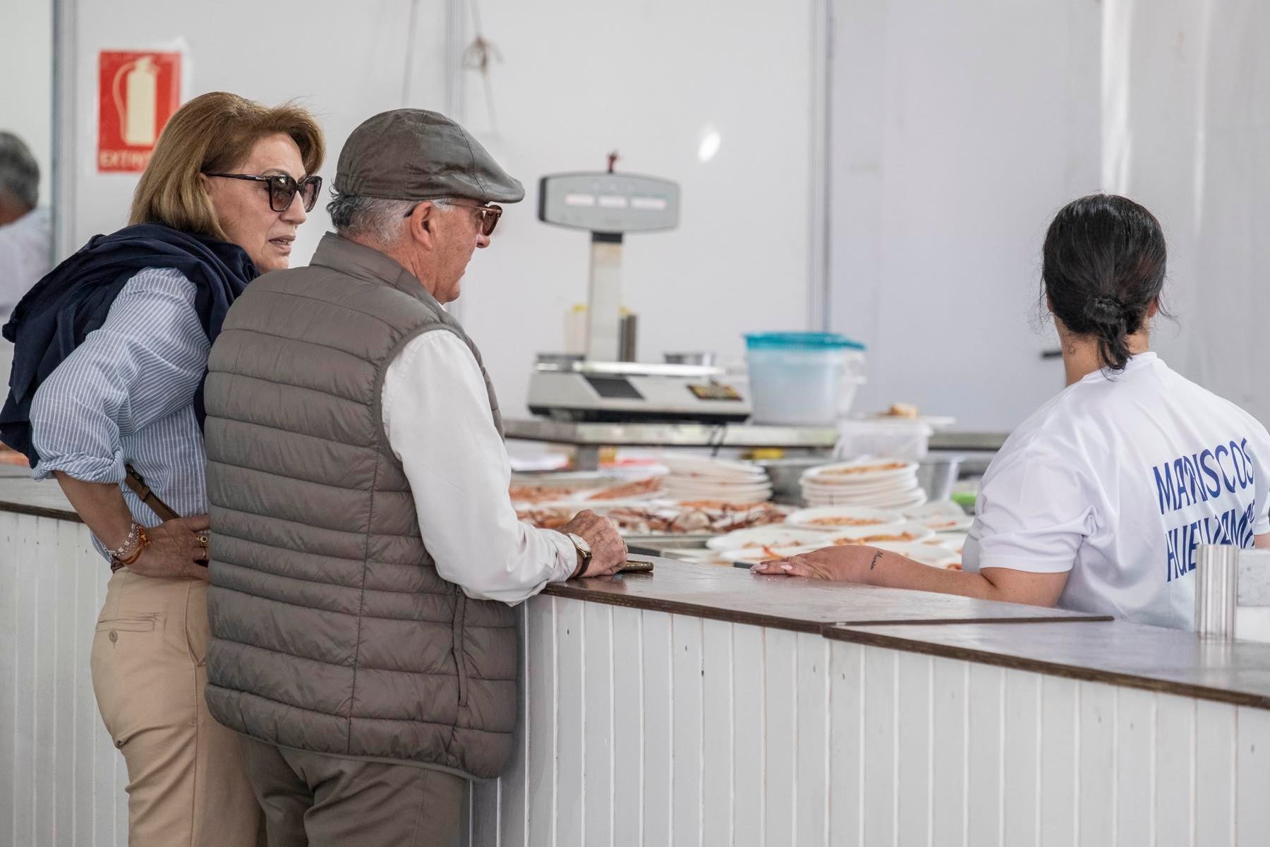 La jornada inaugural de la Feria de la Gamba de Punta Umbría, en imágenes