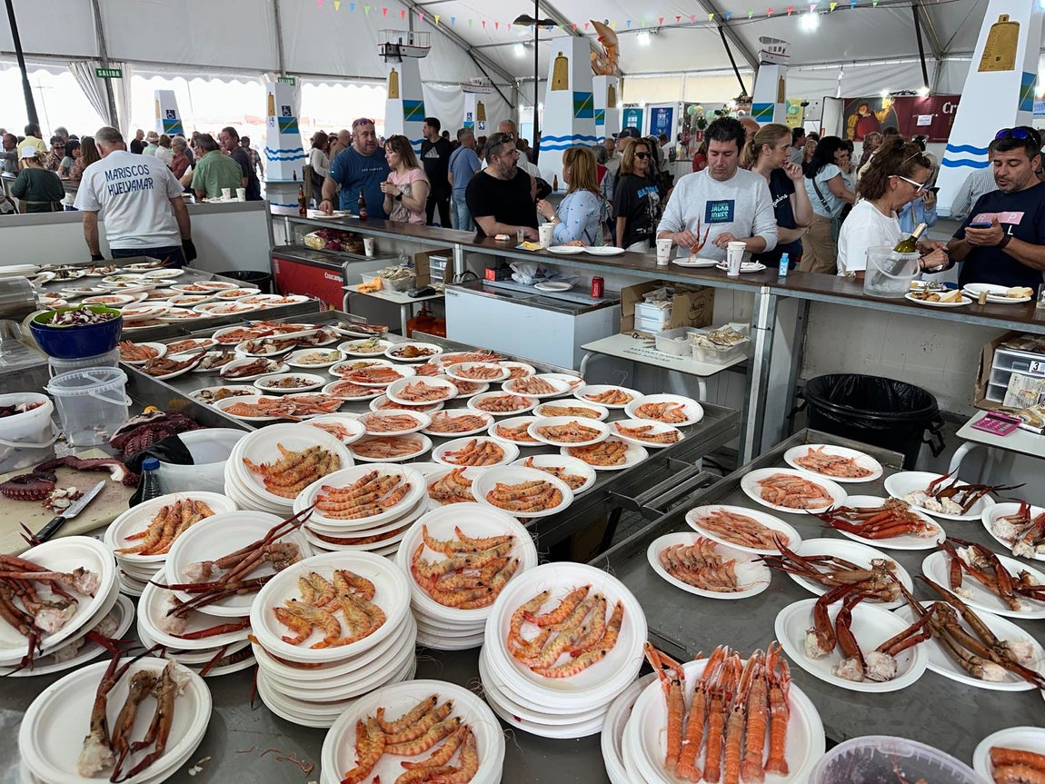 La celebración del 26 de Abril y la Feria de la Gamba de Punta Umbría, en imágenes