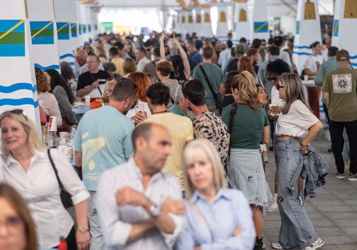 Ambiente en la Feria de la Gamba de Punta Umbría
