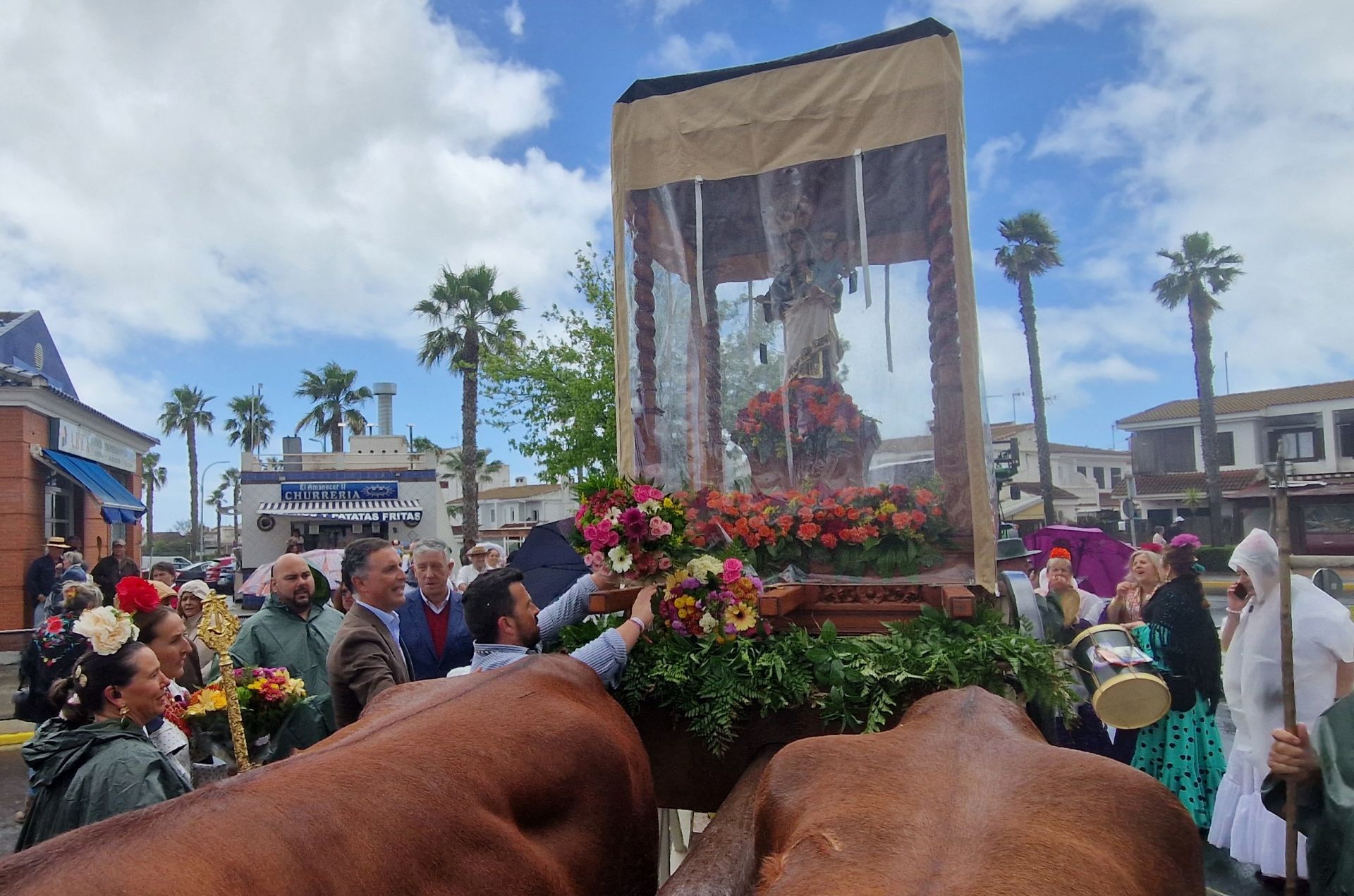 El inicio de la Romería de Mazagón, en imágenes