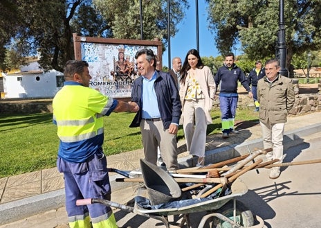 Imagen secundaria 1 - Actuación de emergencia en el recinto para la Romería de la Bella de Lepe ante la previsión de lluvia