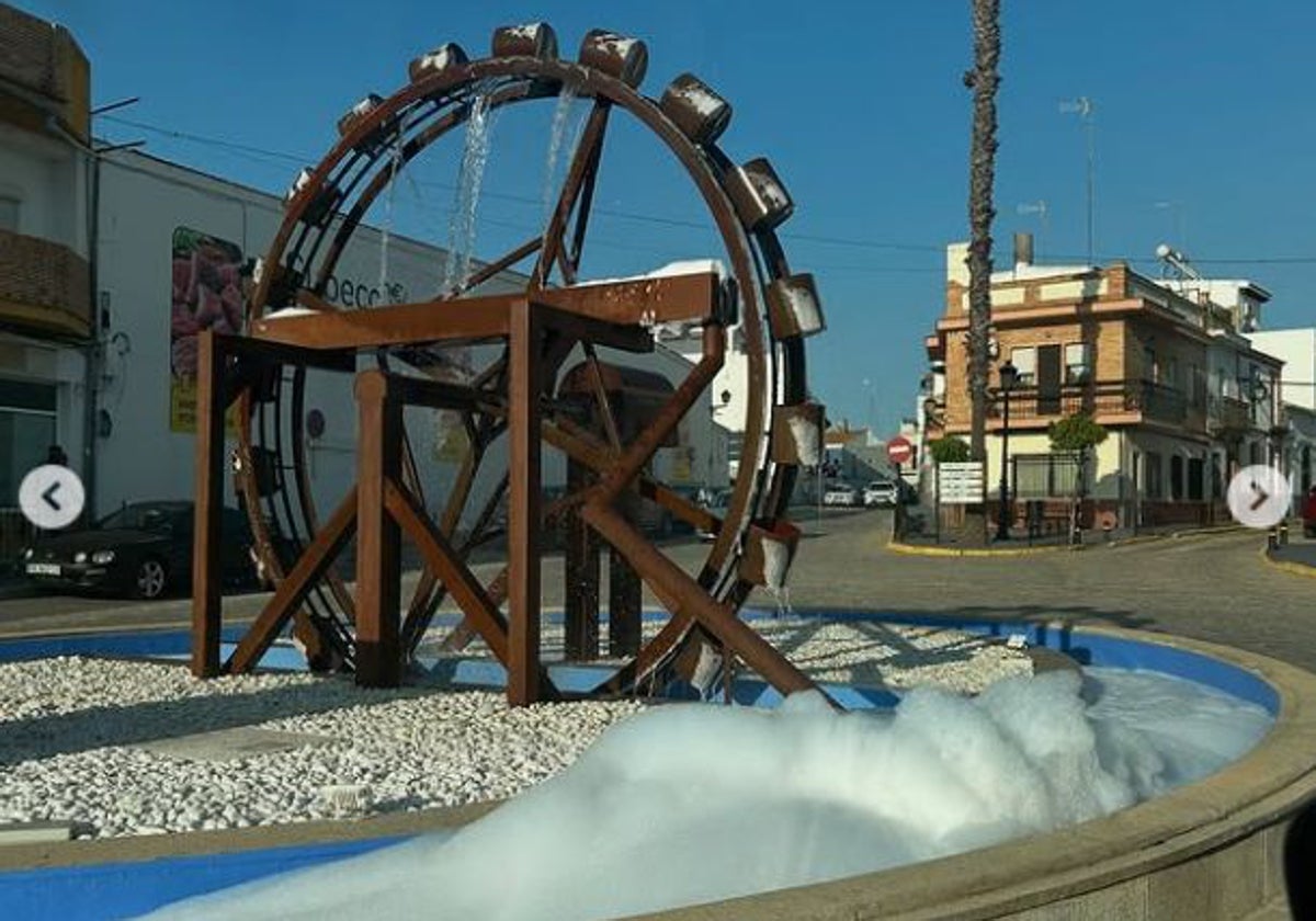 La fuente llena de espuma