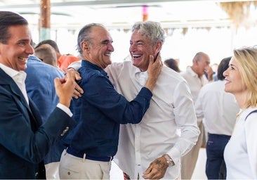 Mario Conde y otros rostros famosos en la fiesta de inauguración del nuevo resort de Matalascañas