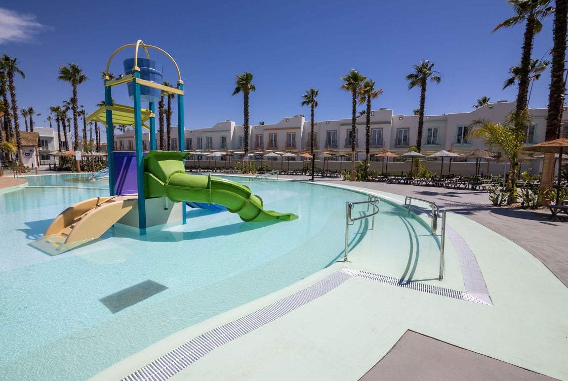 La inauguración del On City Resort de Matalascañas, en imágenes