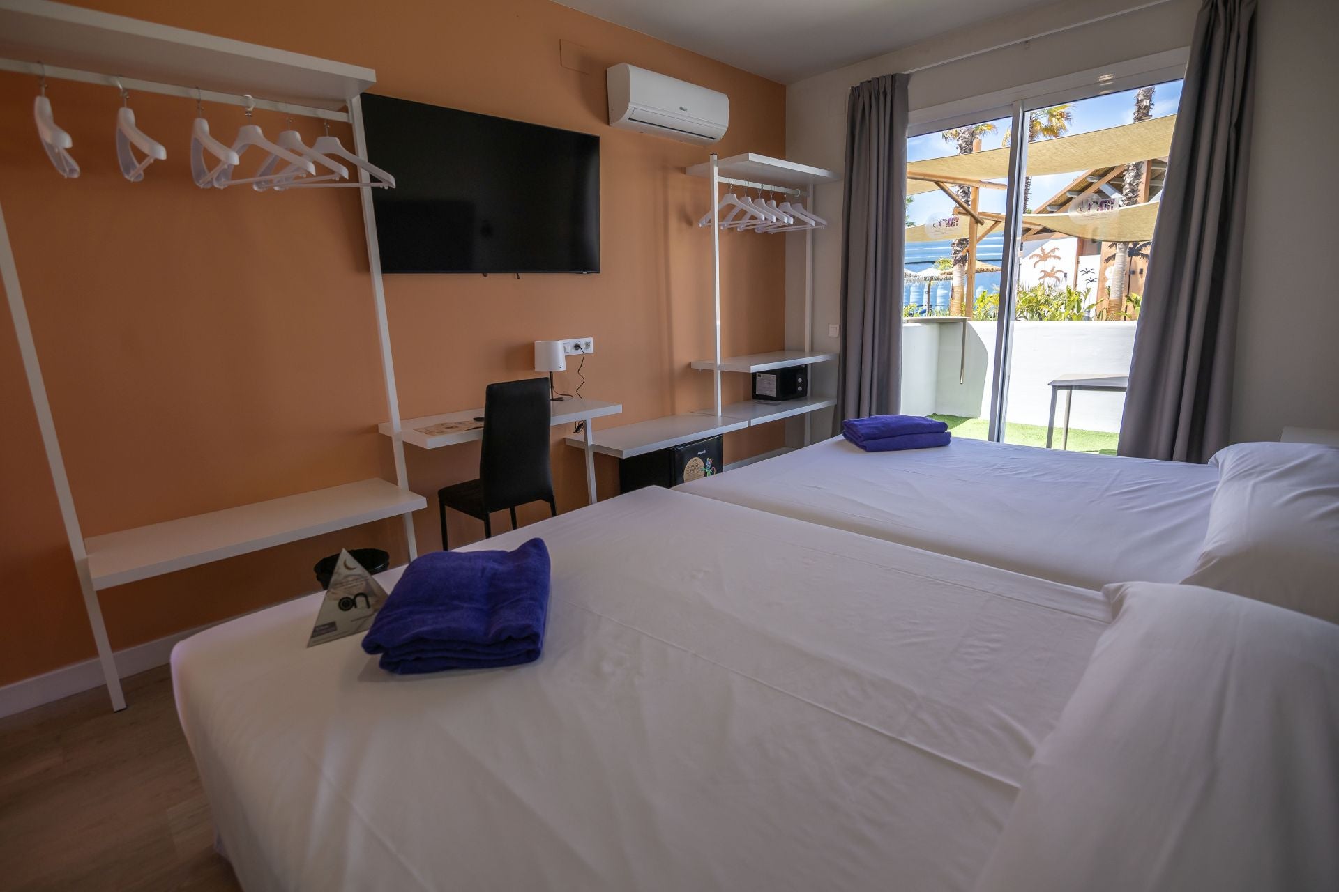 La inauguración del On City Resort de Matalascañas, en imágenes